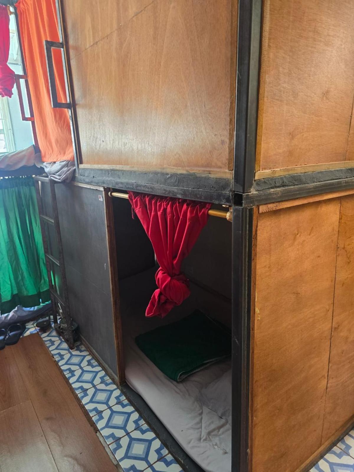 Portelli Hostal Zona G- Para Extranjeros Μπογκοτά Εξωτερικό φωτογραφία
