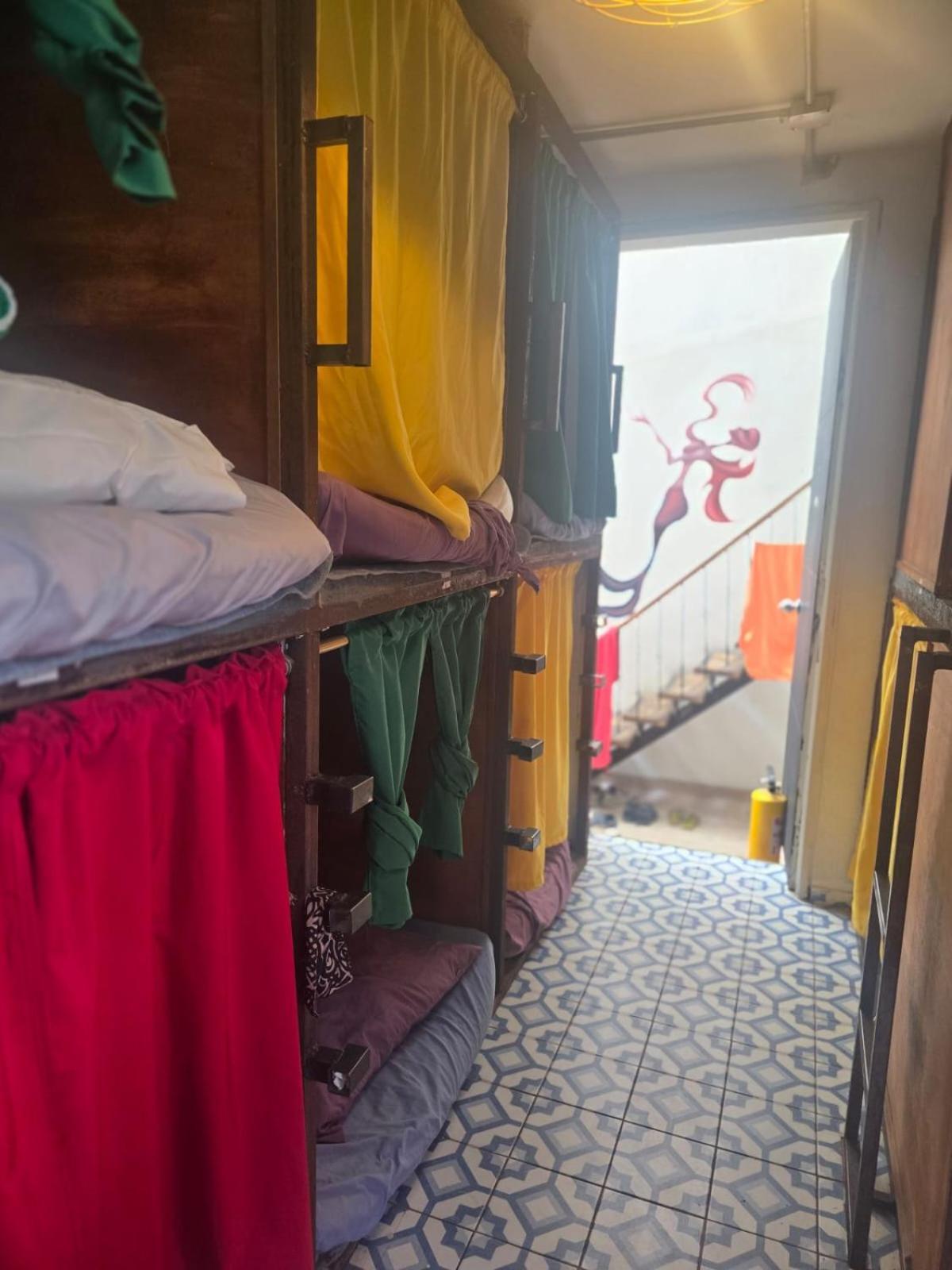 Portelli Hostal Zona G- Para Extranjeros Μπογκοτά Εξωτερικό φωτογραφία
